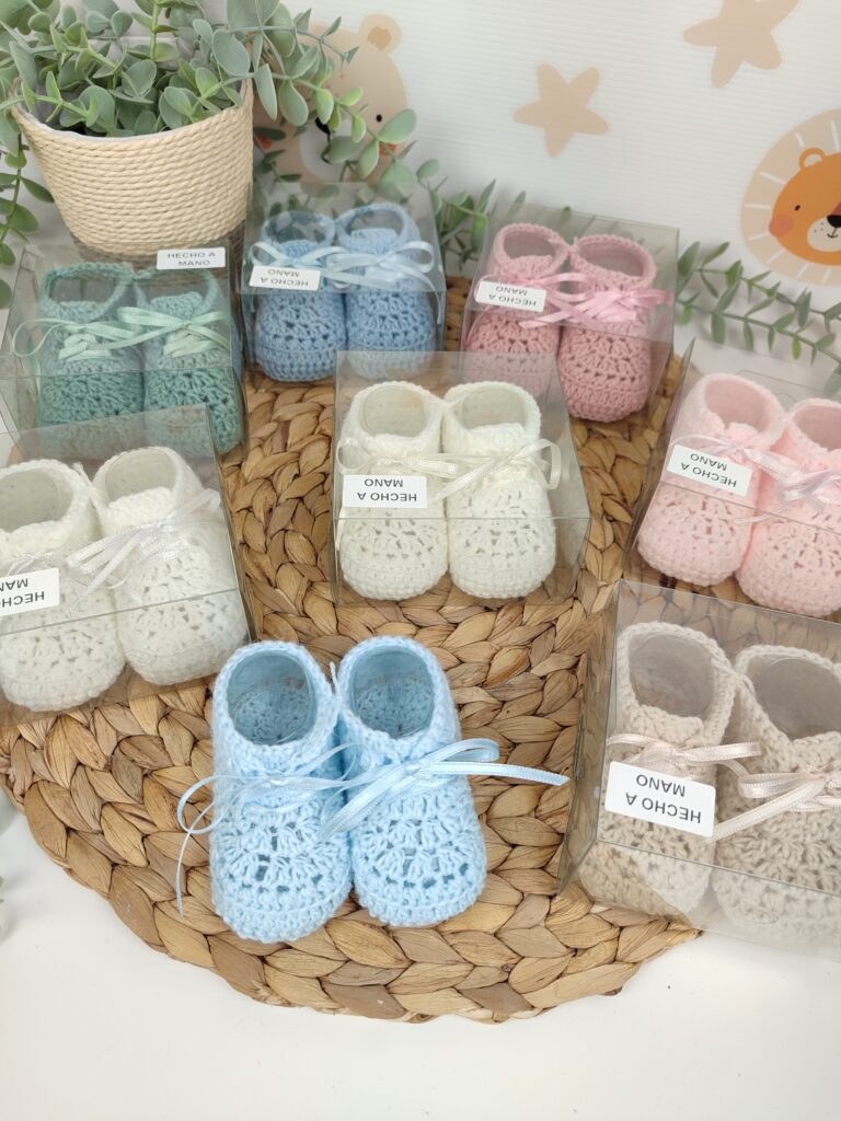 Patucos de crochet artesanales